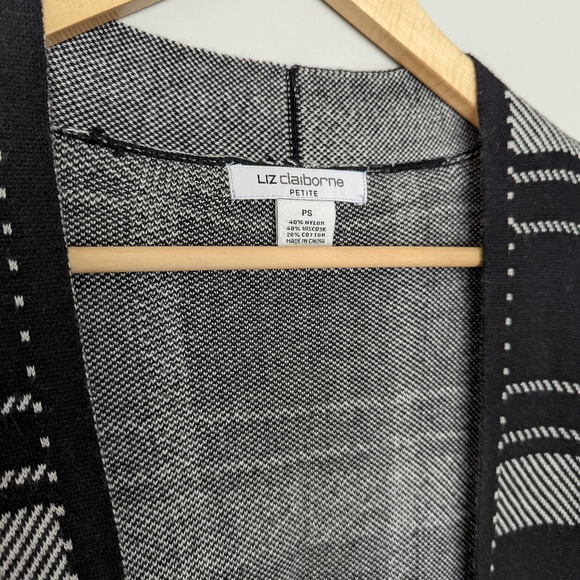 Liz Claiborne Petite Plaid Academia Cropped Cardigan Sweater - Picture 7 of 9